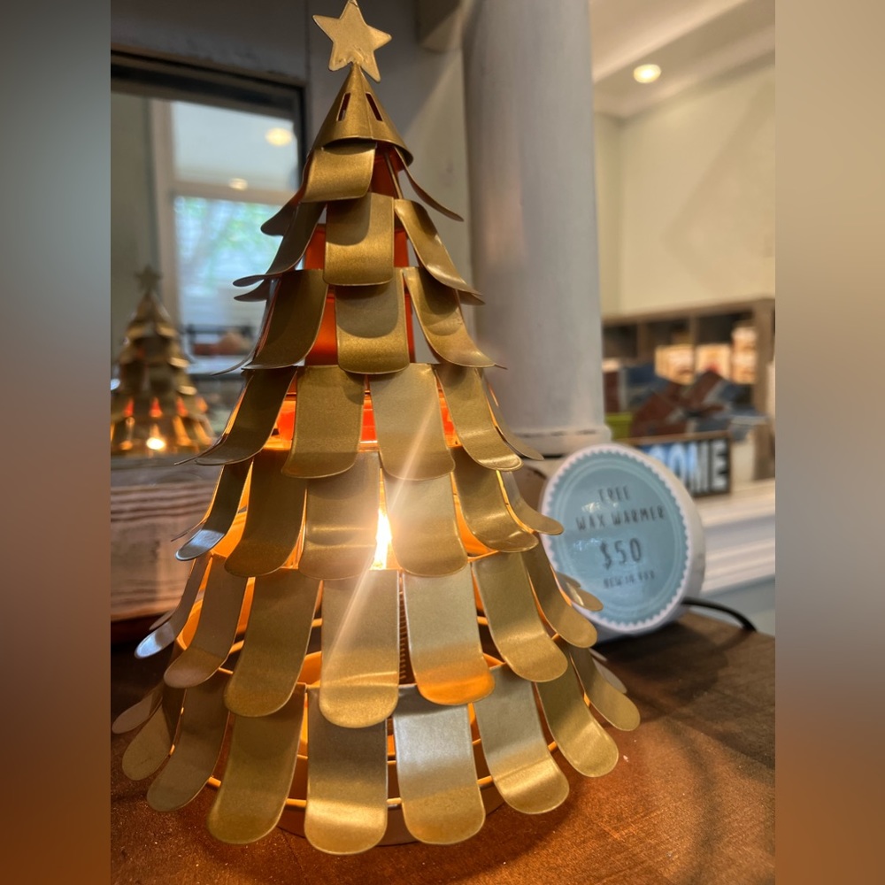 Christmas Treetops Glisten Scentsy Warmer